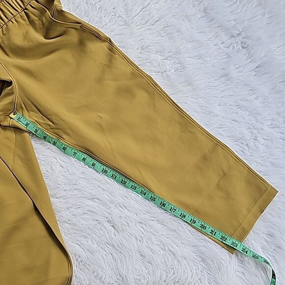 Lululemon On the Fly Crop Pants *Woven 23" Vintage Gold Yellow Mustard Size 6 - Picture 11 of 12
